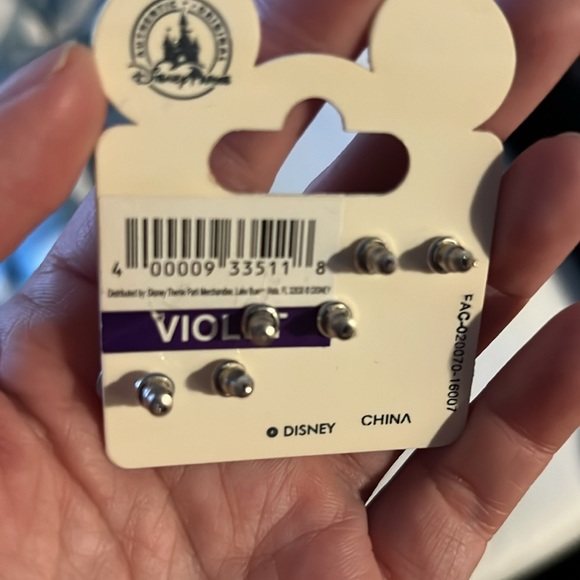 Minnie Mouse earrings - Picture 3 of 3